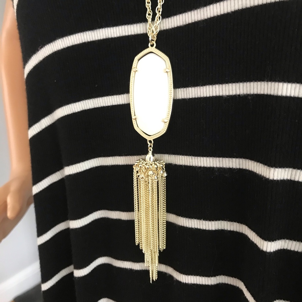 NWOT Kendra Scott Rayne Necklace in White Pearl - Picture 4 of 5
